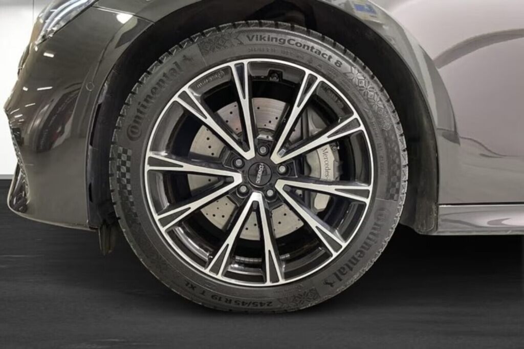 Mercedes-Benz E 2024 