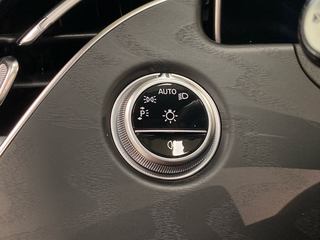 Mercedes-Benz E 2024 