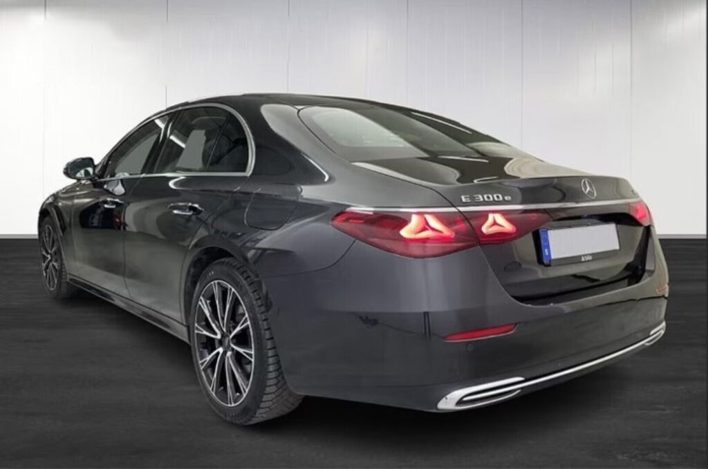 Mercedes-Benz E 2024 