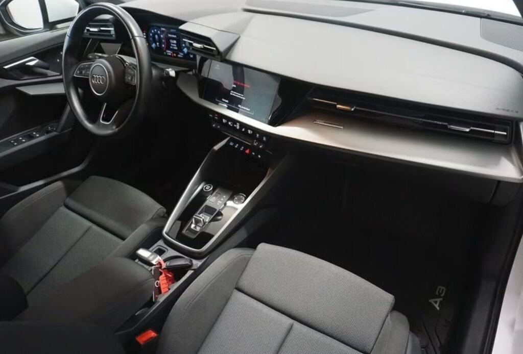 Audi A3 2022 Valkoinen