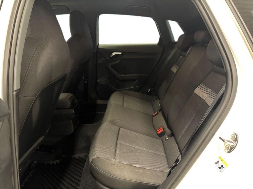 Audi A3 2022 Valkoinen