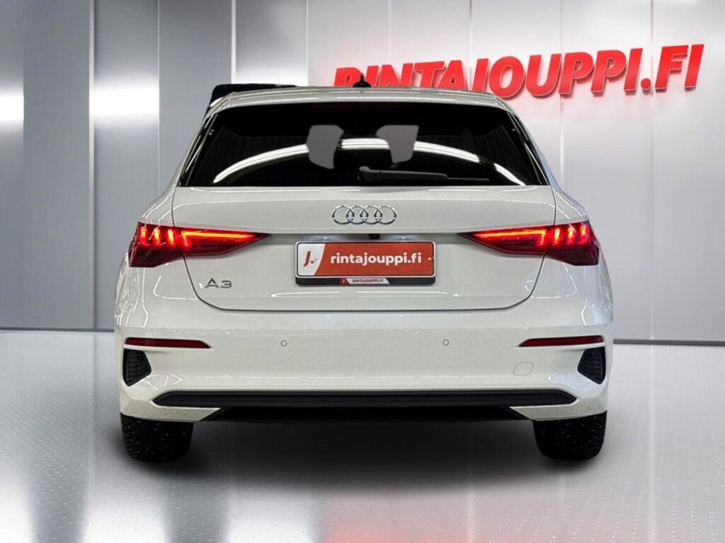 Audi A3 2022 Valkoinen
