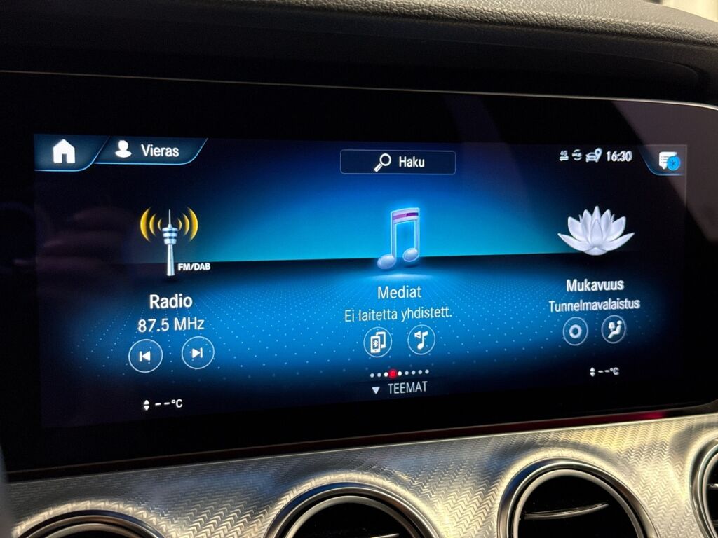 Mercedes-Benz E 2021 Grafiitinharmaa metalliväri