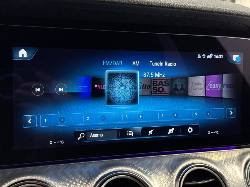 Mercedes-Benz E 2021 Grafiitinharmaa metalliväri