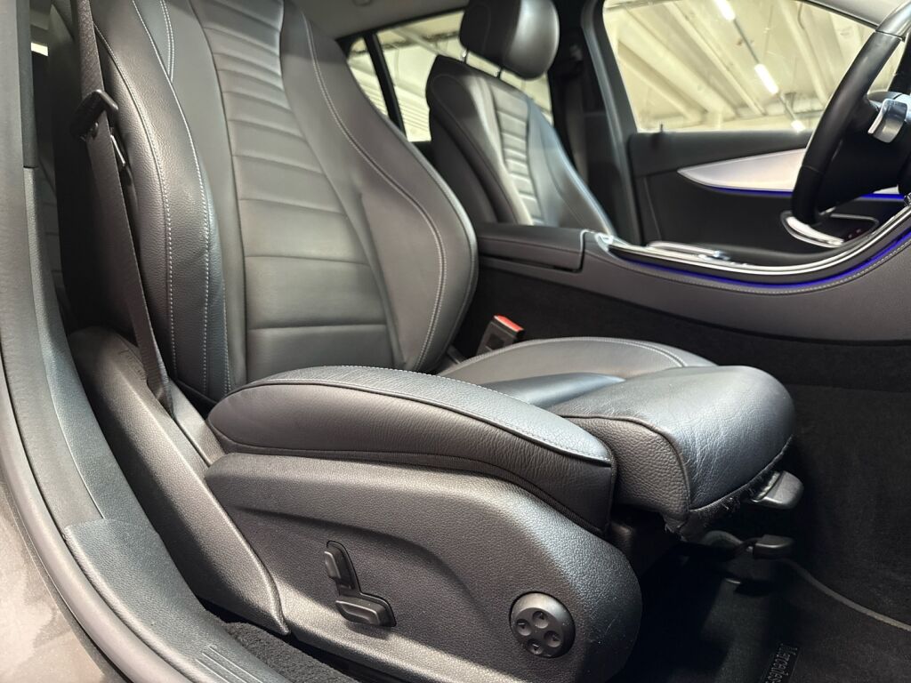 Mercedes-Benz E 2021 Grafiitinharmaa metalliväri