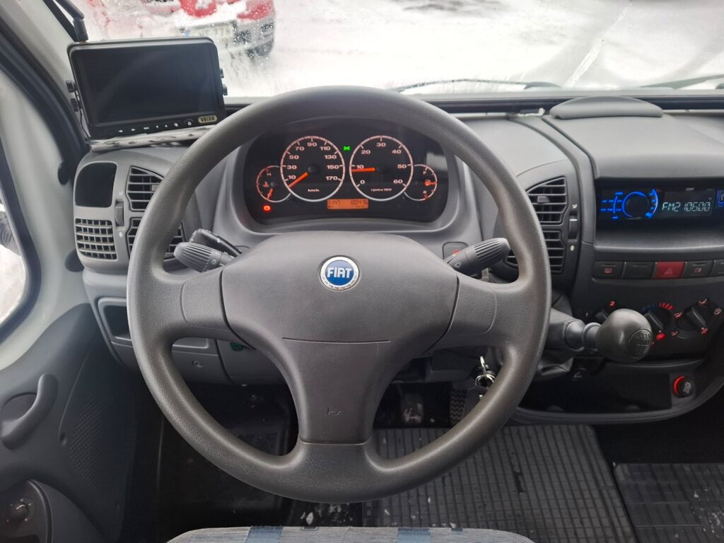 Adria Coral Plus 660 SL 2005 Valkoinen