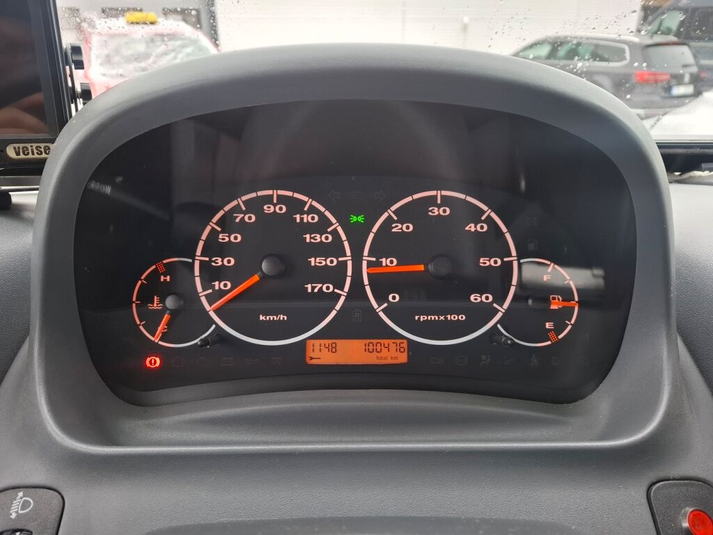 Adria Coral Plus 660 SL 2005 Valkoinen