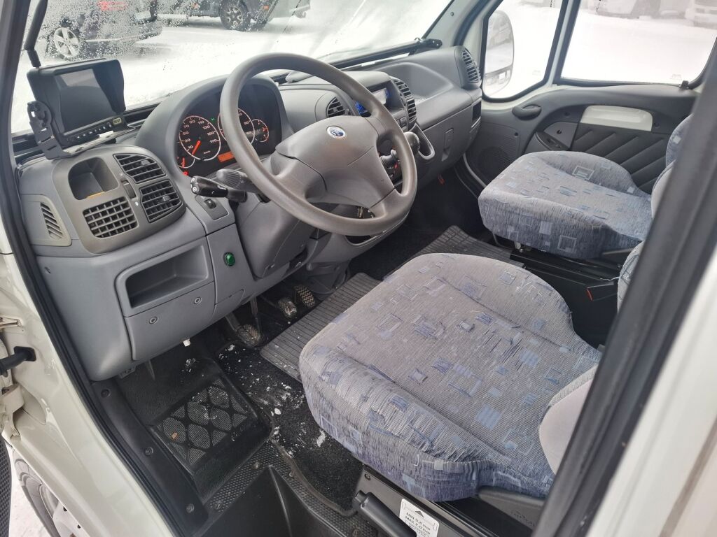 Adria Coral Plus 660 SL 2005 Valkoinen