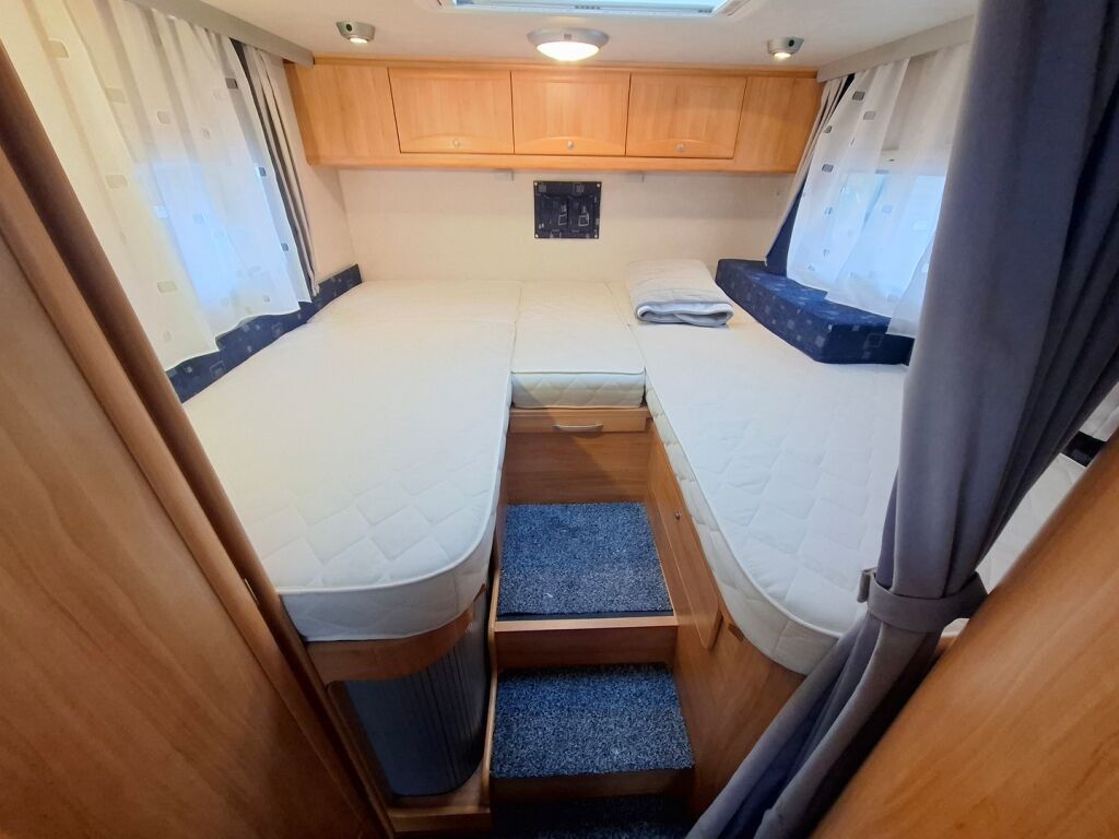 Adria Coral Plus 660 SL 2005 Valkoinen