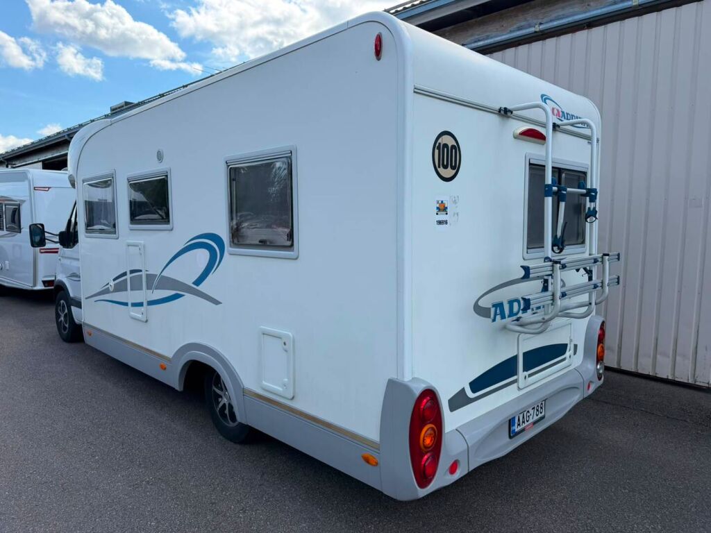 Adria Coral 2005 Valkoinen