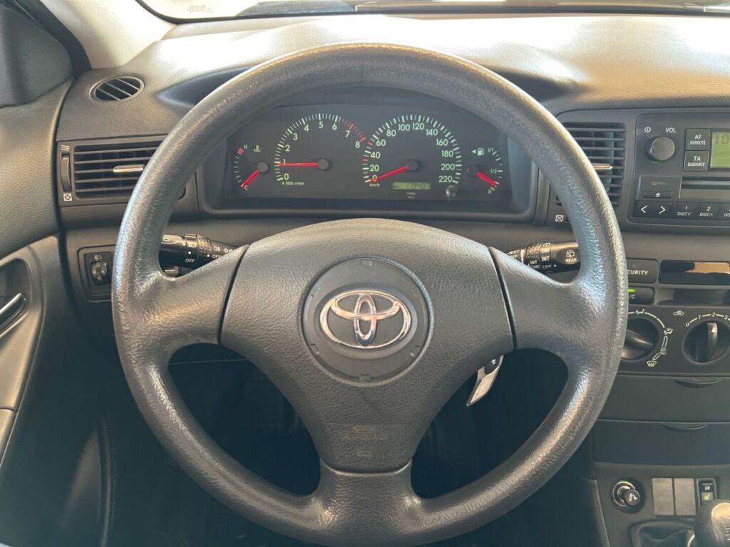 Toyota Corolla 2004 Punainen