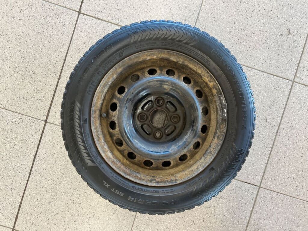 Toyota Corolla 2004 Punainen