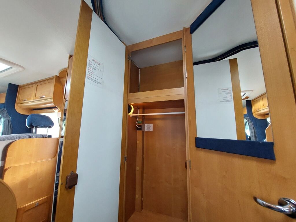 Rapido 7086F 2008 Valkoinen