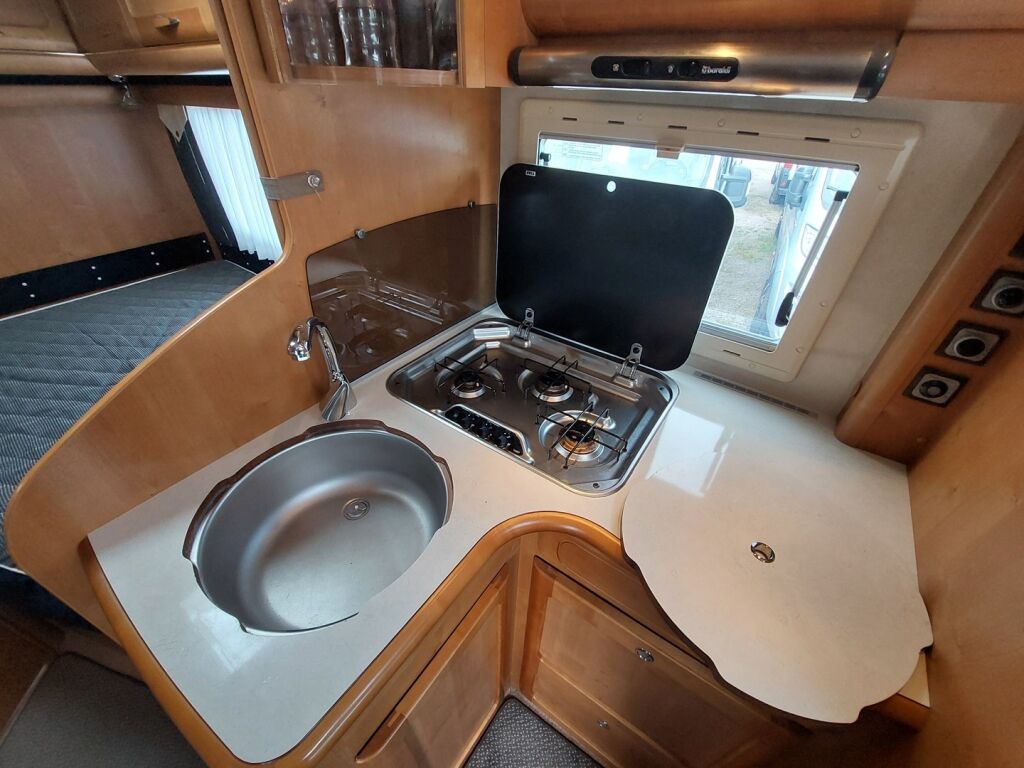 Rapido 7086F 2008 Valkoinen