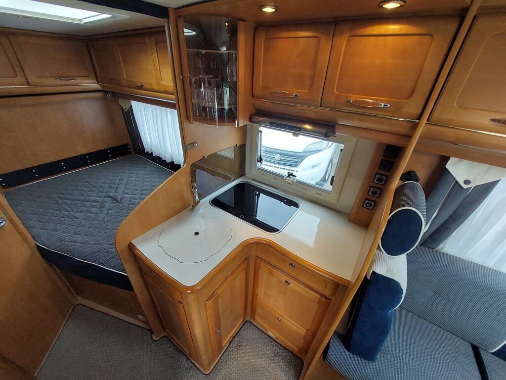 Rapido 7086F 2008 Valkoinen