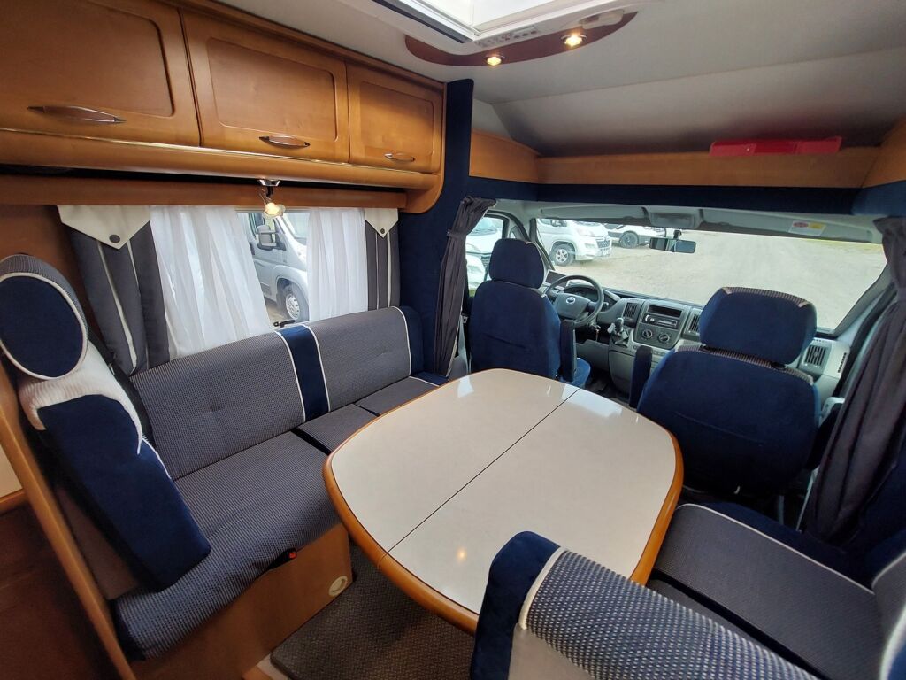 Rapido 7086F 2008 Valkoinen
