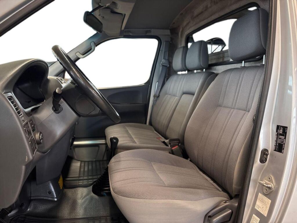 Toyota Hiace 2009 Hopea