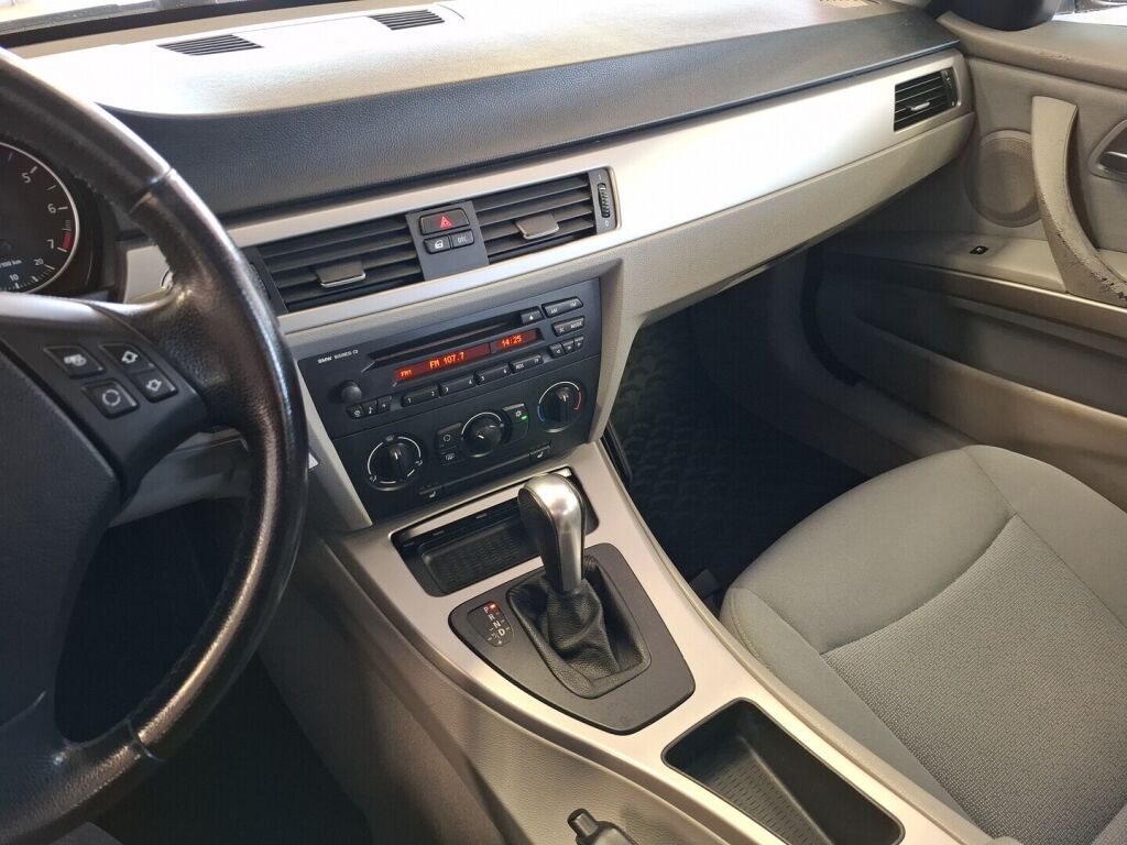 BMW 320 2005 Sininen