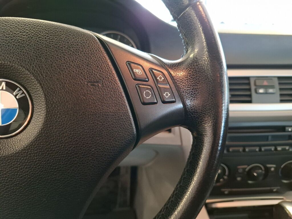 BMW 320 2005 Sininen