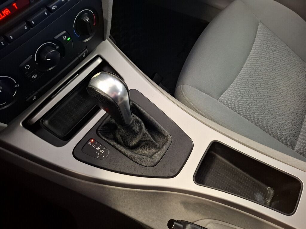 BMW 320 2005 Sininen