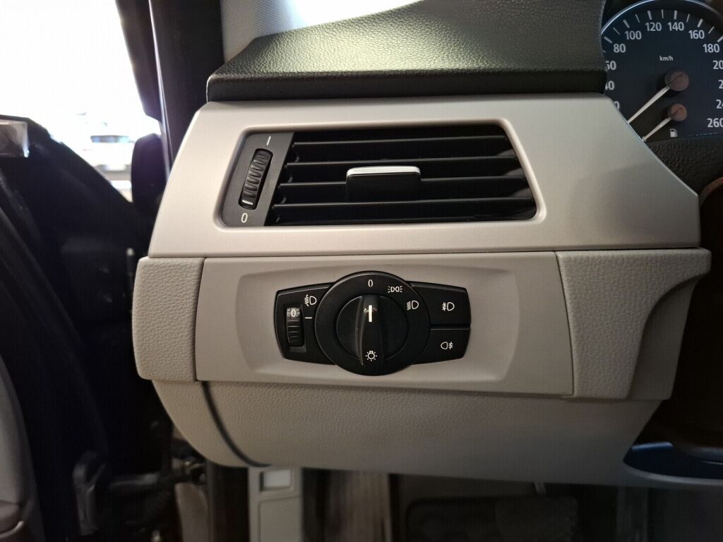 BMW 320 2005 Sininen