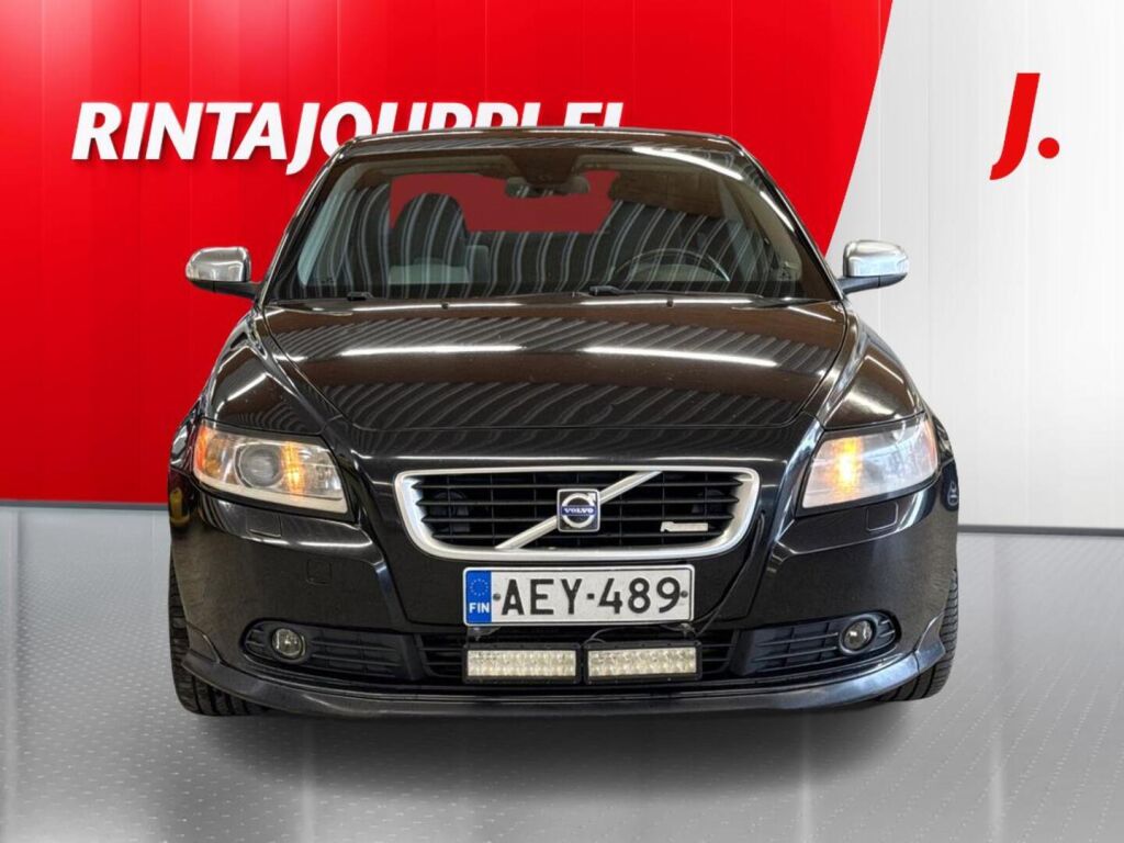 Volvo S40 2008 Musta