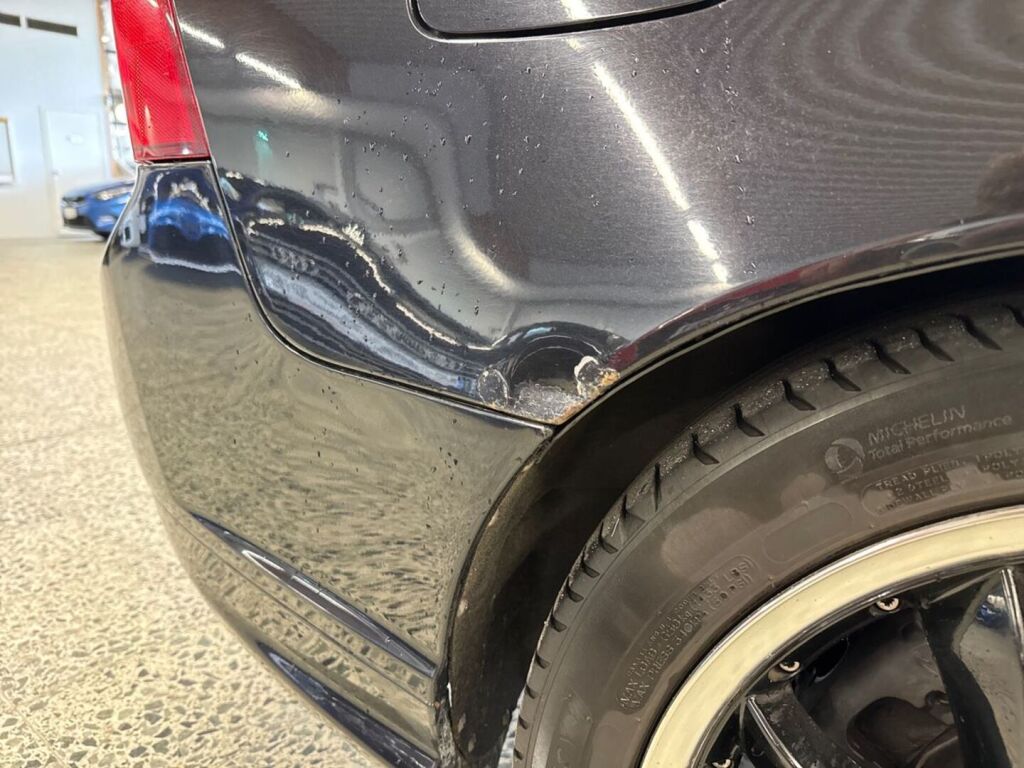 Volvo S40 2008 Musta