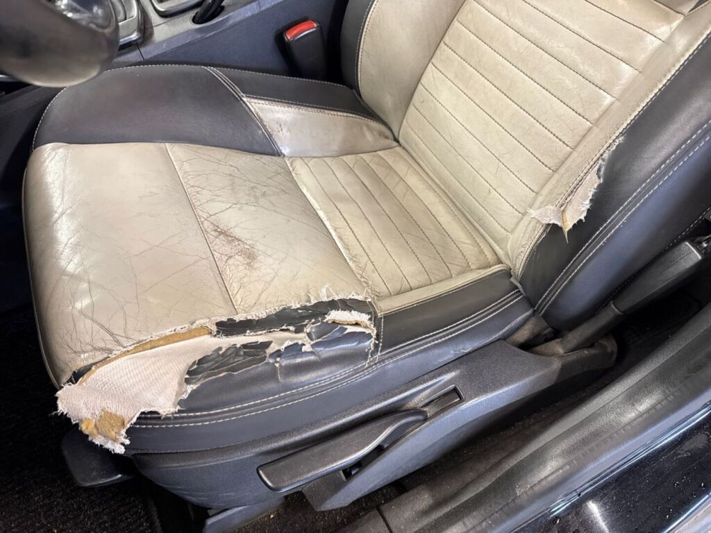 Volvo S40 2008 Musta