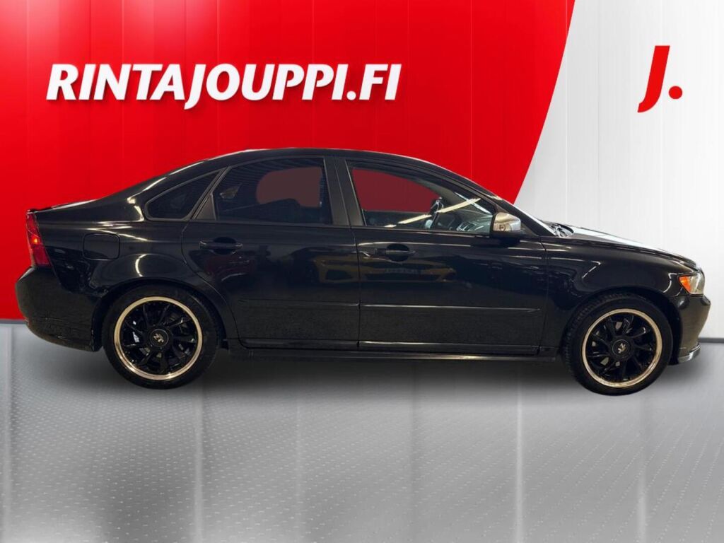 Volvo S40 2008 Musta