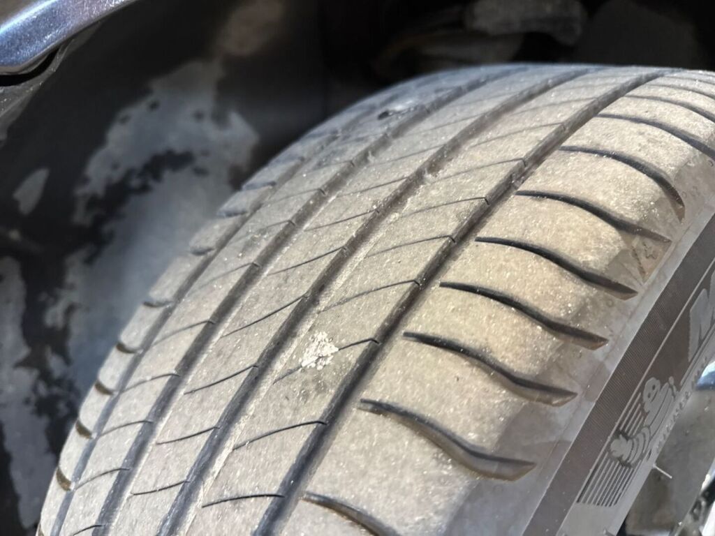 Volvo S40 2008 Musta