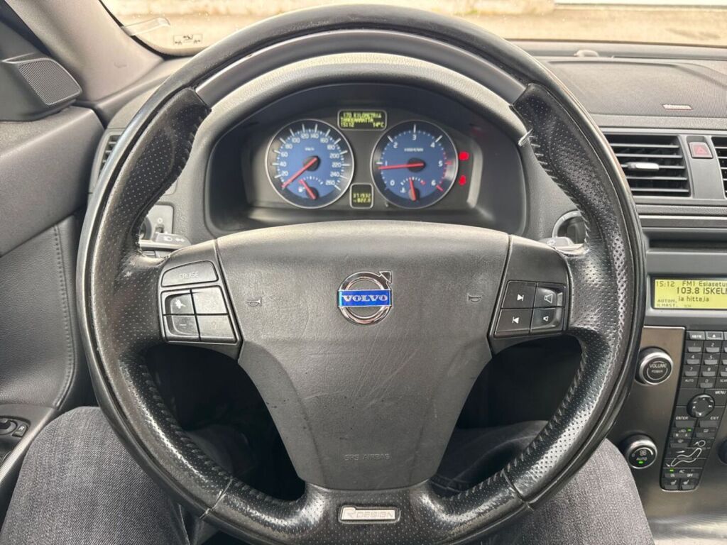 Volvo S40 2008 Musta