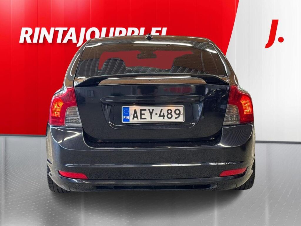 Volvo S40 2008 Musta