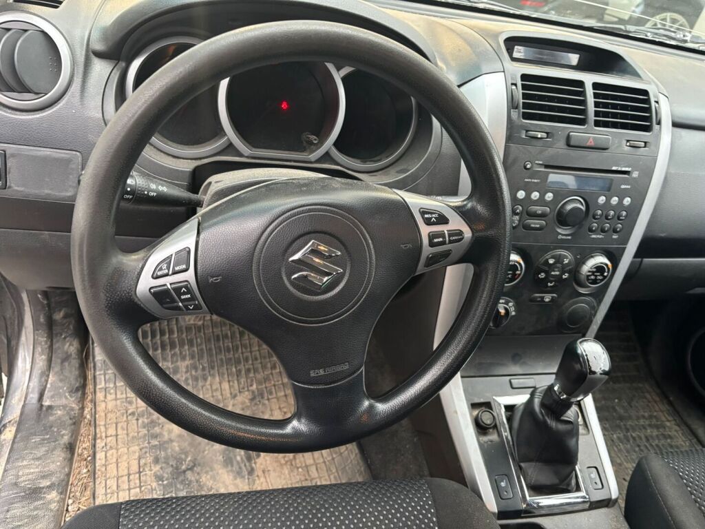 Suzuki Vitara 2006 Harmaa