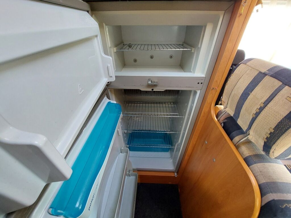 Hymer Tramp TR 676 GT 2006 Sininen