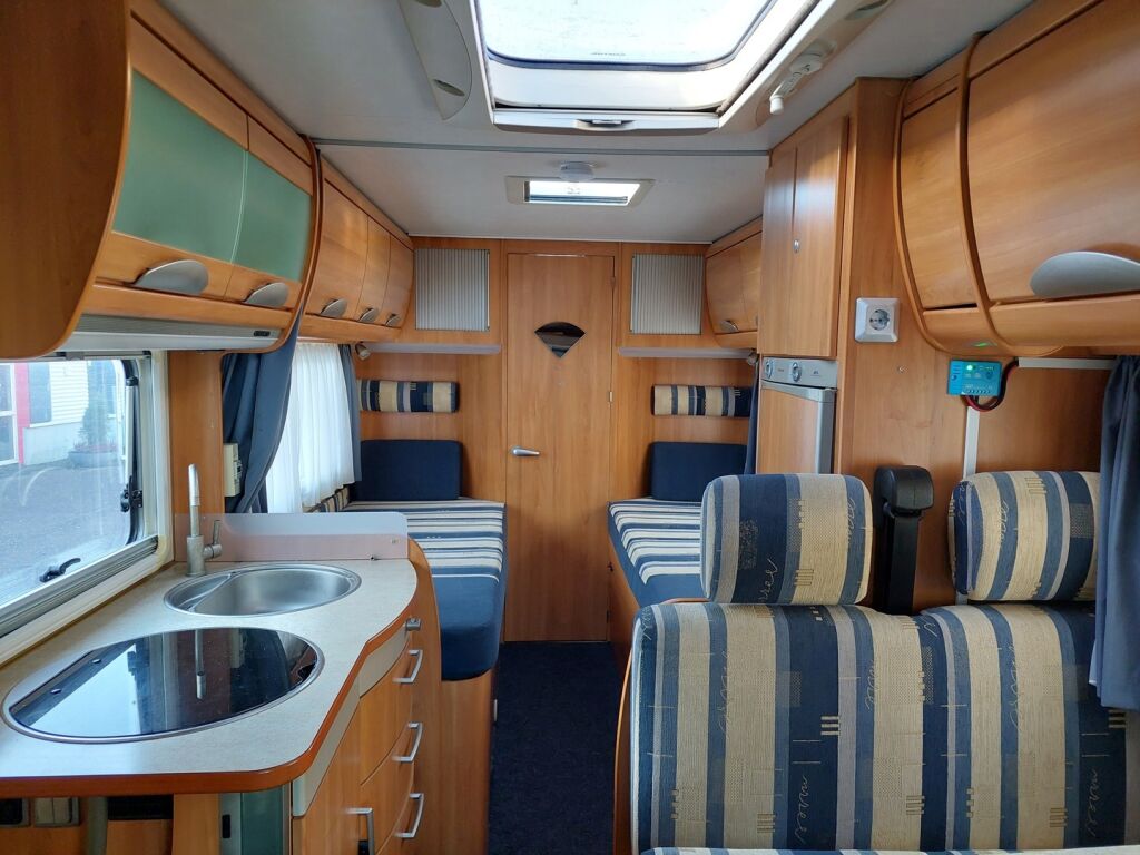 Hymer Tramp TR 676 GT 2006 Sininen