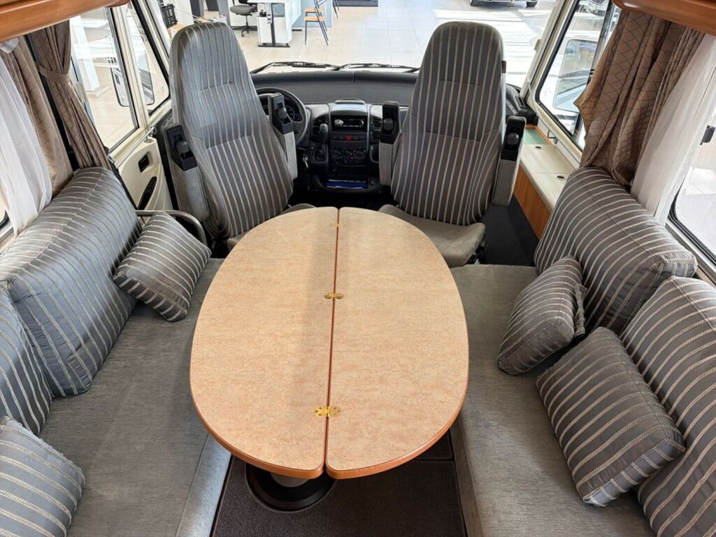 Hymer B 654 2006 Valkoinen
