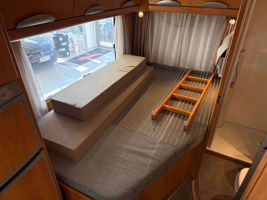 Hymer B 654 2006 Valkoinen