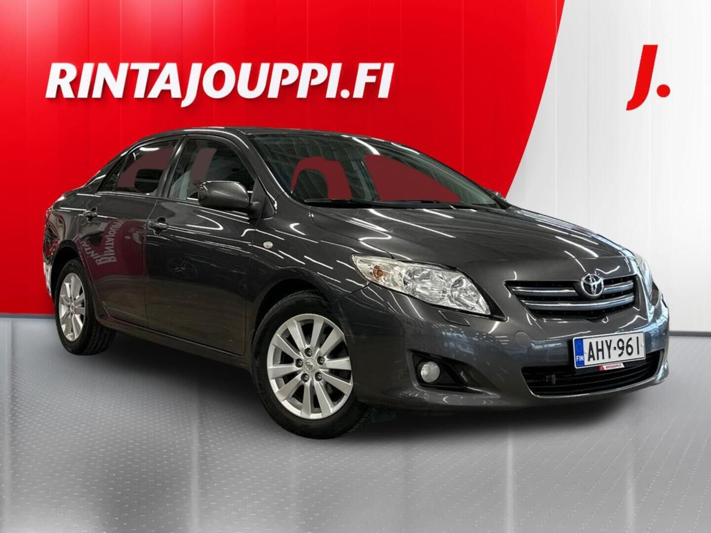 Harmaa Toyota Corolla