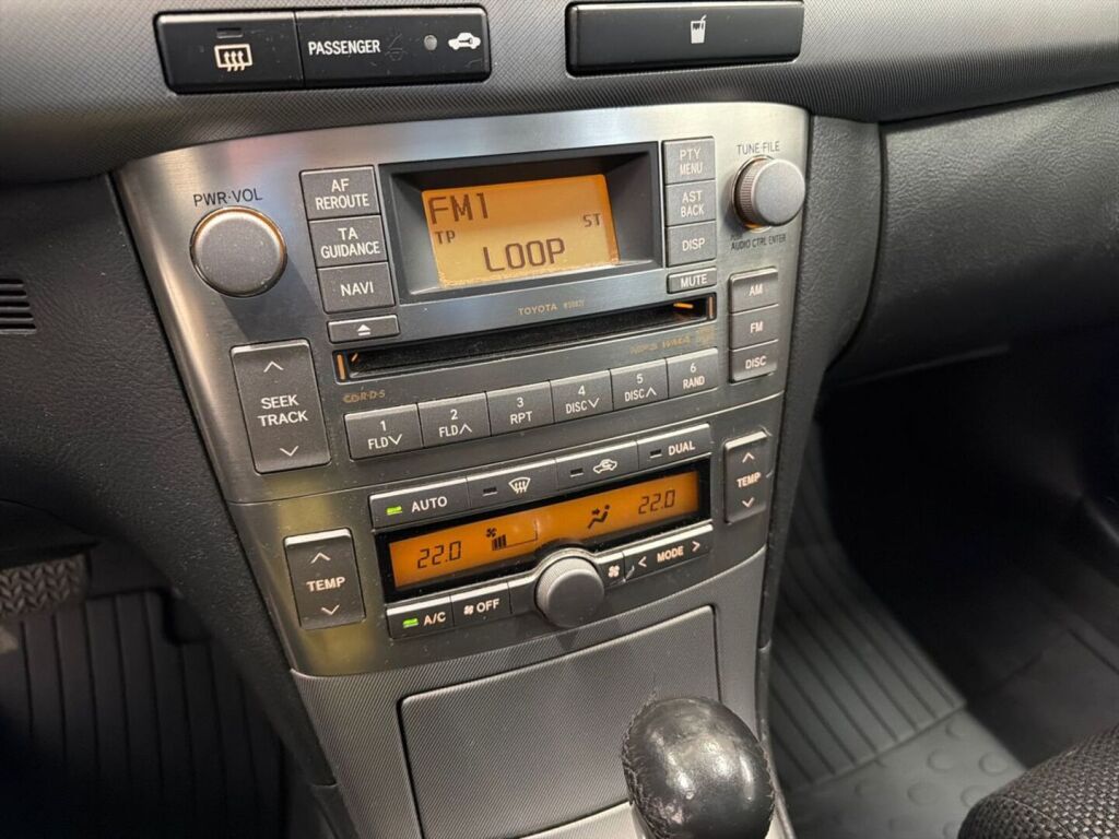 Toyota Avensis 2008 Valkoinen