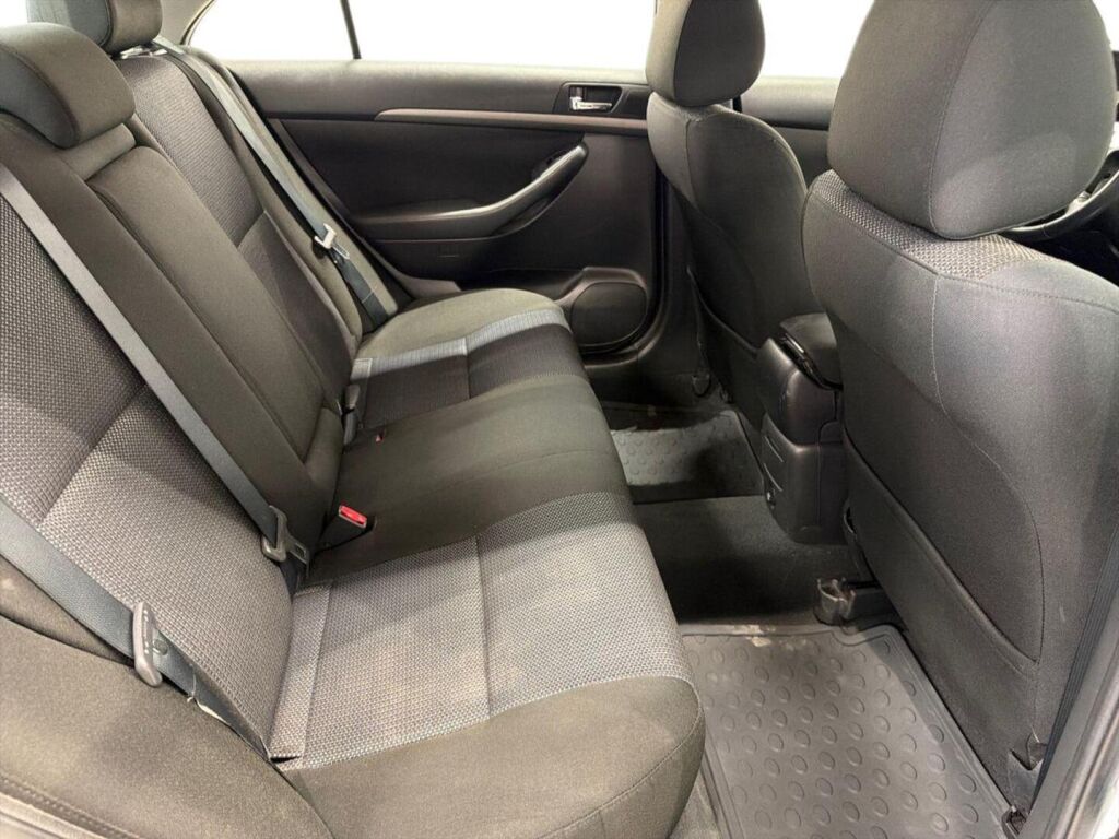 Toyota Avensis 2008 Valkoinen