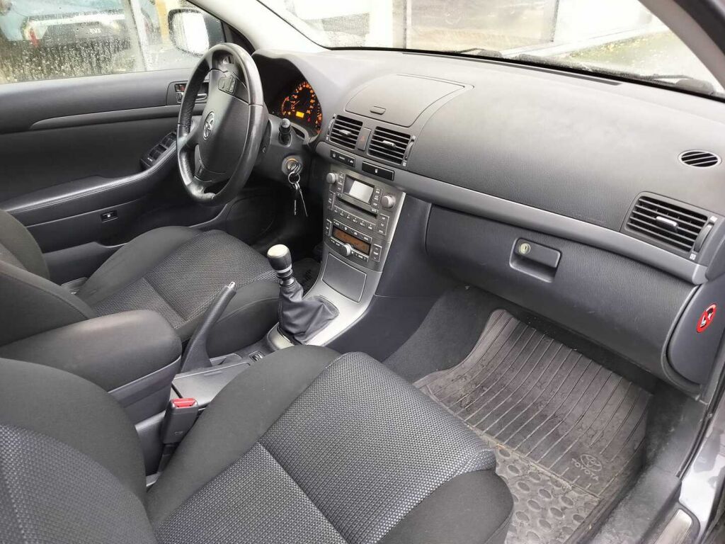 Toyota Avensis 2008 Harmaa