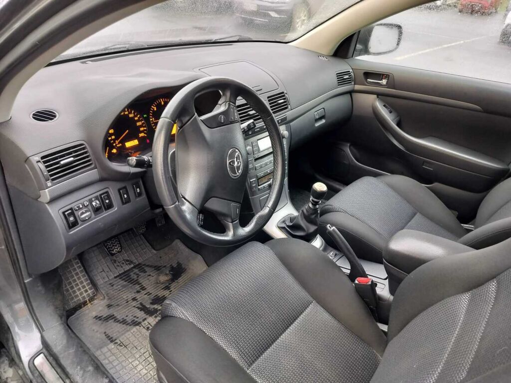 Toyota Avensis 2008 Harmaa