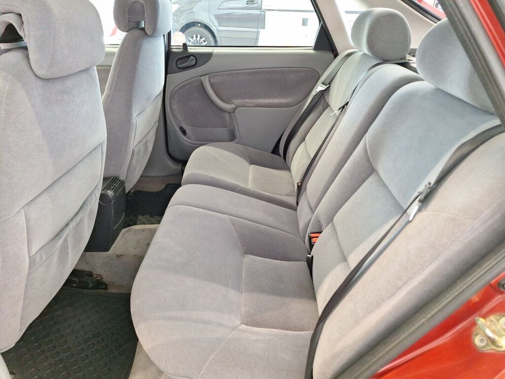 Saab 900 1997 Punainen