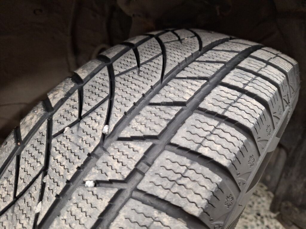 Kia Ceed 2009 Ruskea (beige)