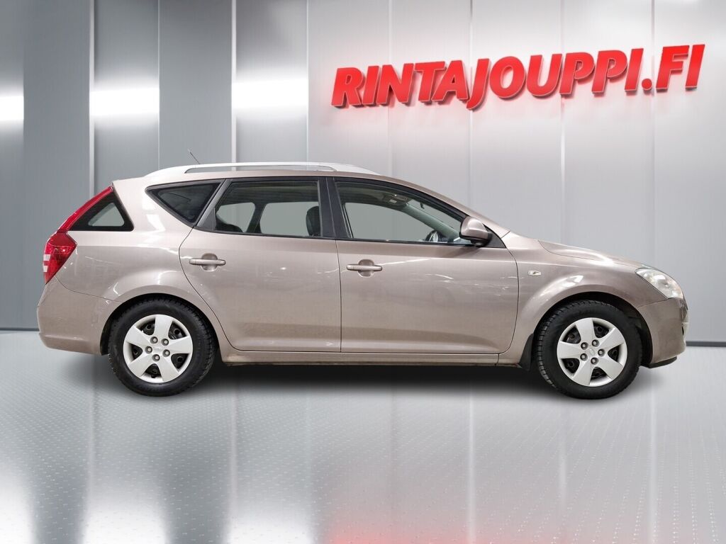 Kia Ceed 2009 Ruskea (beige)