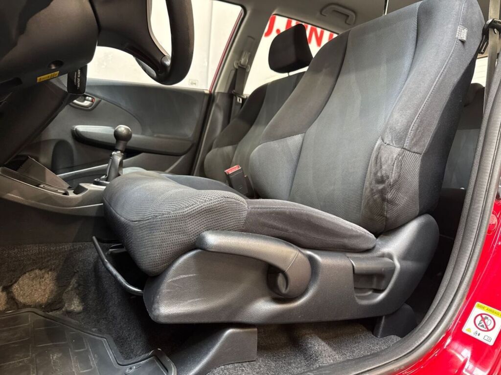 Honda Jazz 2009 Punainen