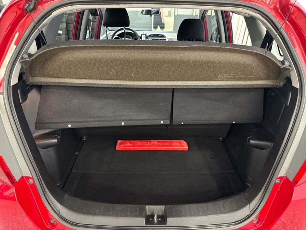 Honda Jazz 2009 Punainen