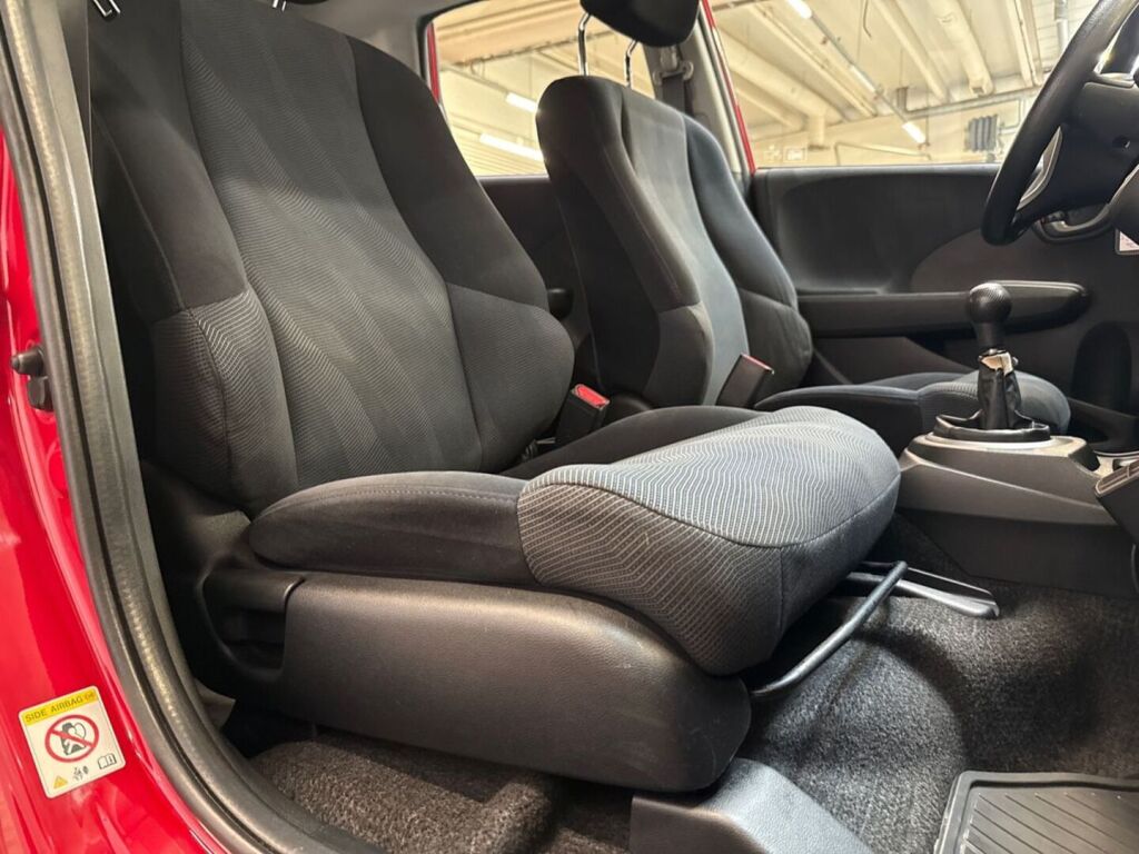 Honda Jazz 2009 Punainen