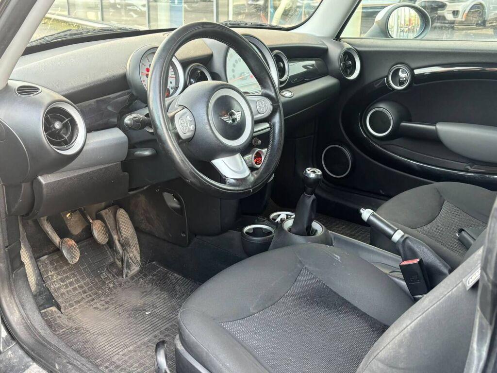 Mini Cooper D 2009 Musta