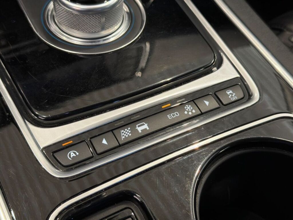 Jaguar XE 2015 Valkoinen